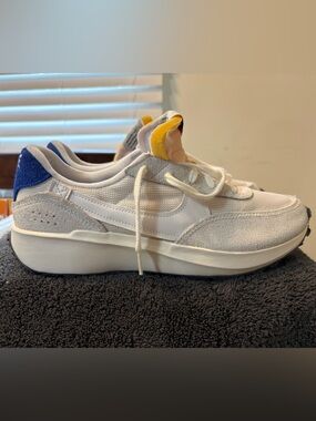 Nike Waffle One Low-Top Sneakers White/Blue Suede Mesh (Size 10) Barely Worn